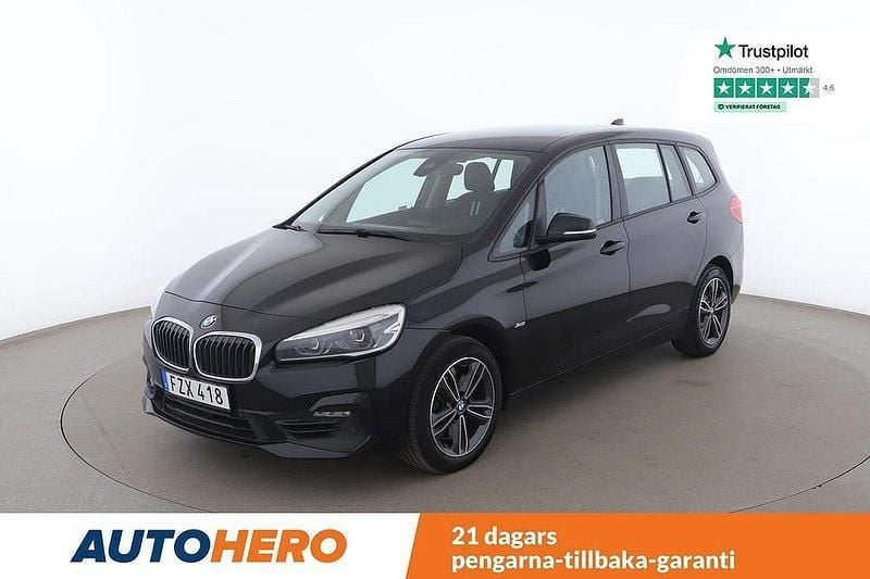 Svart Begagnad 2018 BMW 220 Gran Tourer Sport Line Minibuss | 179 000 kr (Marknadspris) - Bild 1/4