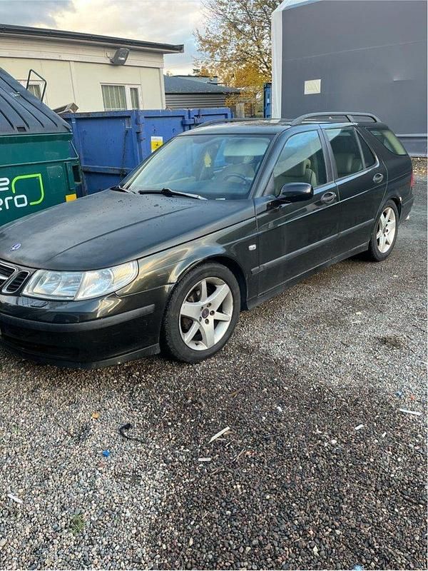 Grön Begagnad 2005 Saab 9-5 Kombi | 18 000 kr (Marknadspris) - Bild 1/4