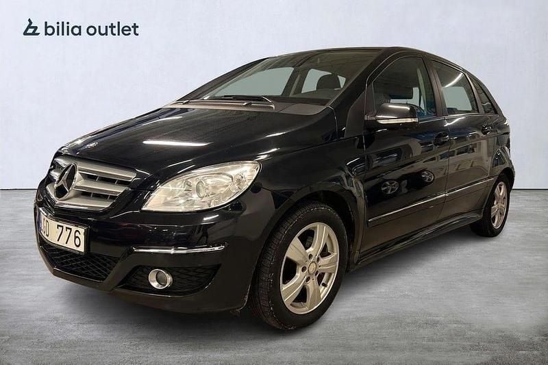 Begagnad Mercedes B180 109 HK (80 kW) 2011 Svart Minibuss