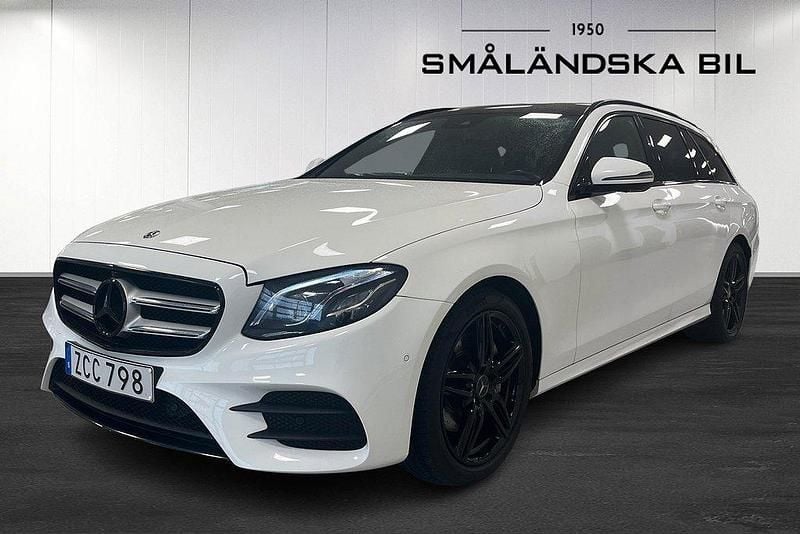 Vit (polarvit solid ) Begagnad 2017 Mercedes E220 AMG line Kombi | 329 000 kr (Lite dyr) - Bild 1/4