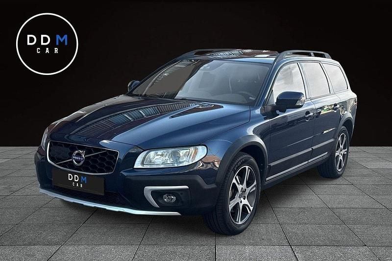 Mörkblå Begagnad 2015 Volvo XC70 SUV | 279 900 kr (Dyr) - Bild 1/4