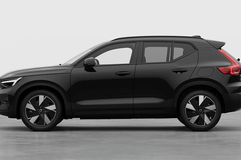 Svart Ny 2025 Volvo EX40 Single Motor Extended Range SUV | 579 000 kr - Bild 1/4
