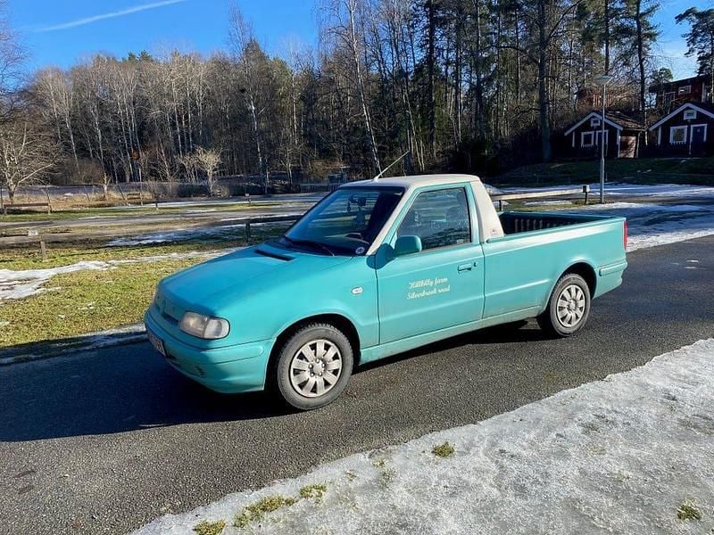 Begagnad Skoda Pick-up 2000 Pickup
