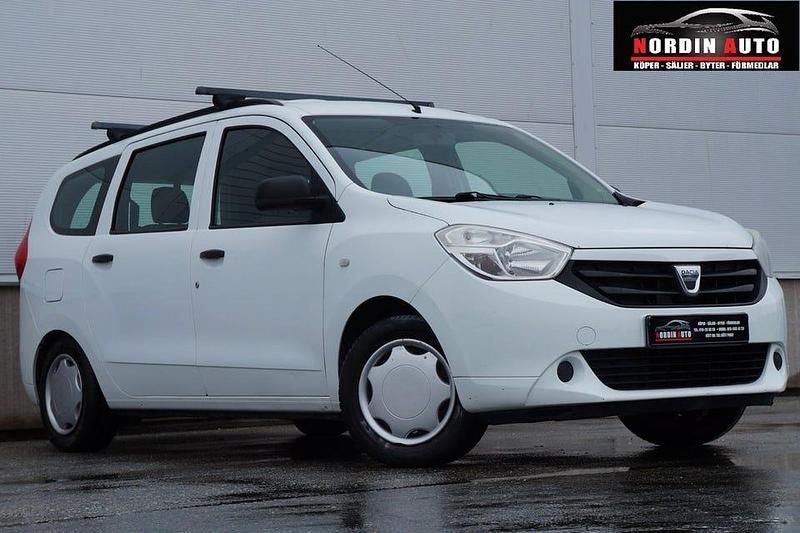 Vit Begagnad 2013 Dacia Lodgy Minibuss | 39 900 kr - Bild 1/4