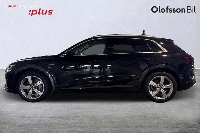 Svart Begagnad 2022 Audi e-tron Proline SUV | 399 000 kr (Bra pris) - Bild 1/3