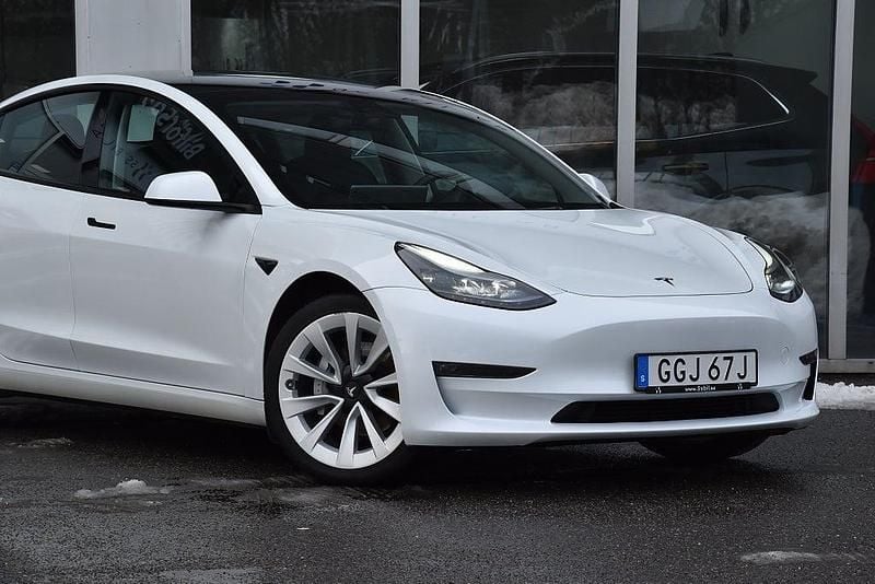 Begagnad Tesla Model 3 Long Range AWD 323 kW (440 HK) 2023 Vit Sedan