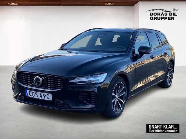Svart Begagnad 2023 Volvo V60 Plus Kombi | 379 000 kr (Marknadspris) - Bild 1/4