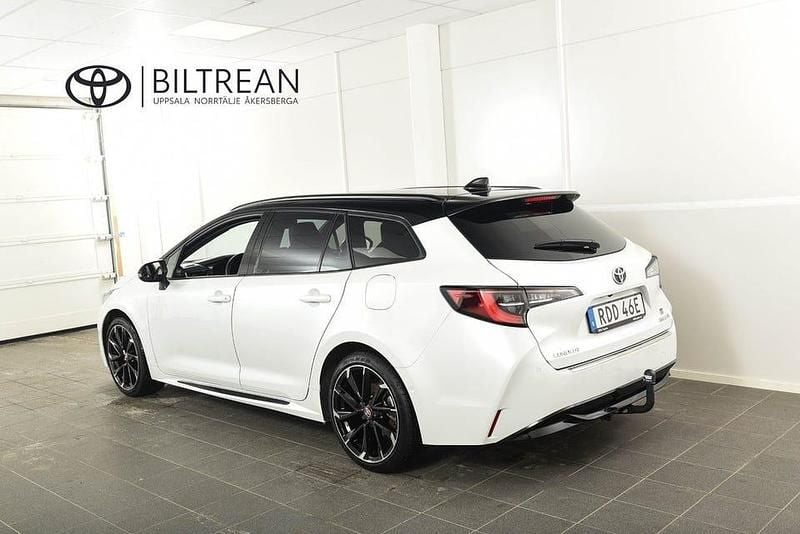 Begagnad Toyota Corolla Plus 184 HK (135 kW) 2022 Vit Kombi