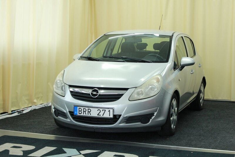 Grå Begagnad 2008 Opel Corsa Halvkombi | 39 900 kr (Lite dyr) - Bild 1/4