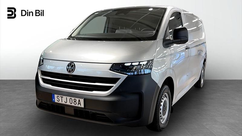 Light grey metallic Ny 2025 VW Transporter Van | 459 900 kr (Marknadspris) - Bild 1/1