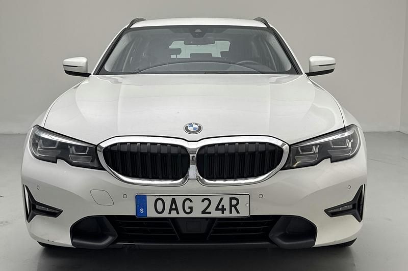 Begagnad BMW 320 Sport Line 190 HK (139 kW) 2020 Vit Kombi