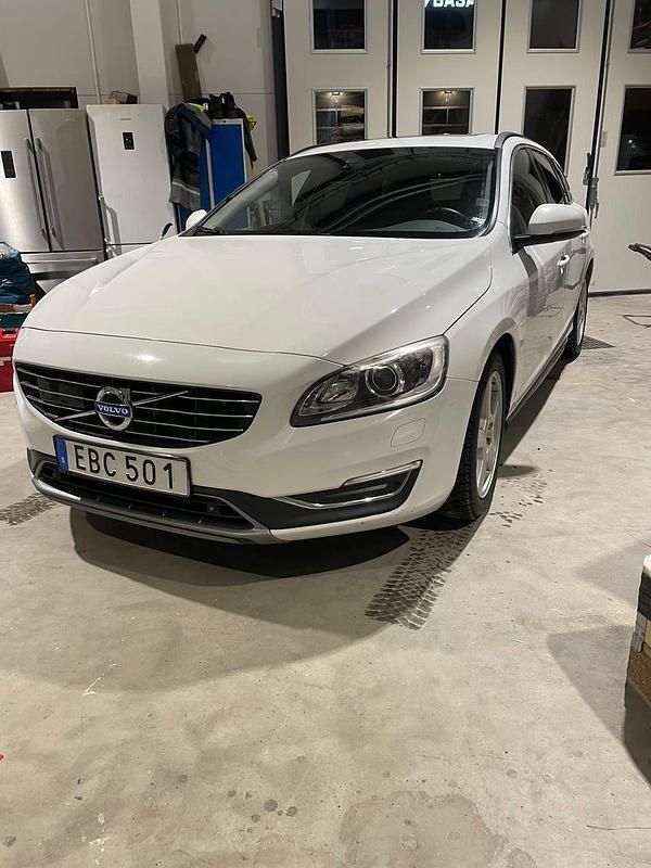 Begagnad Volvo V60 200 HK (147 kW) 2015 Kombi