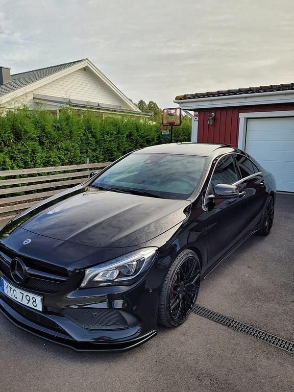 Begagnad Mercedes CLA220 177 HK (130 kW) 2018 Sedan