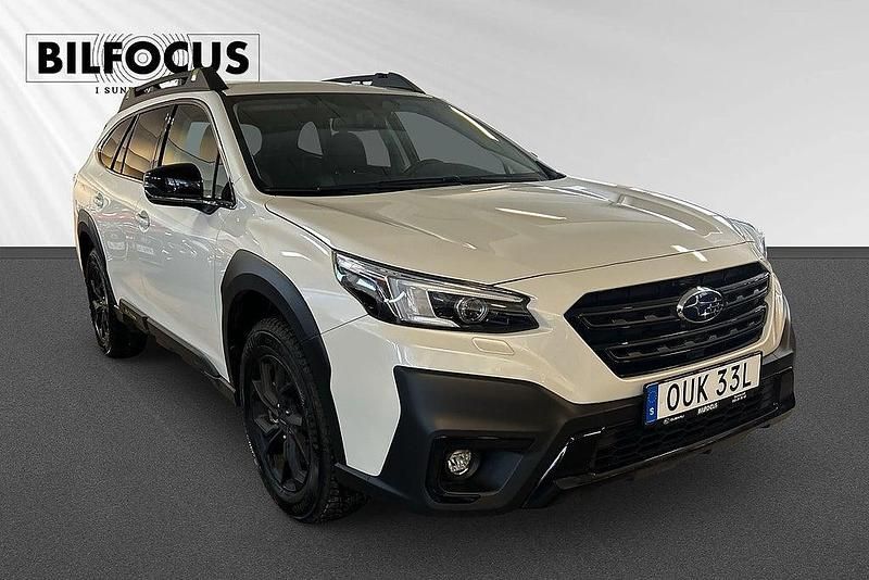 Vit Begagnad 2024 Subaru Outback Kombi | 449 000 kr (Marknadspris) - Bild 1/4