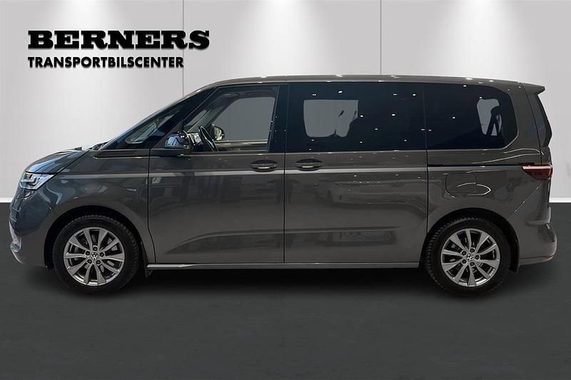 Begagnad VW Multivan Life 220 HK (161 kW) 2022 Grå Van