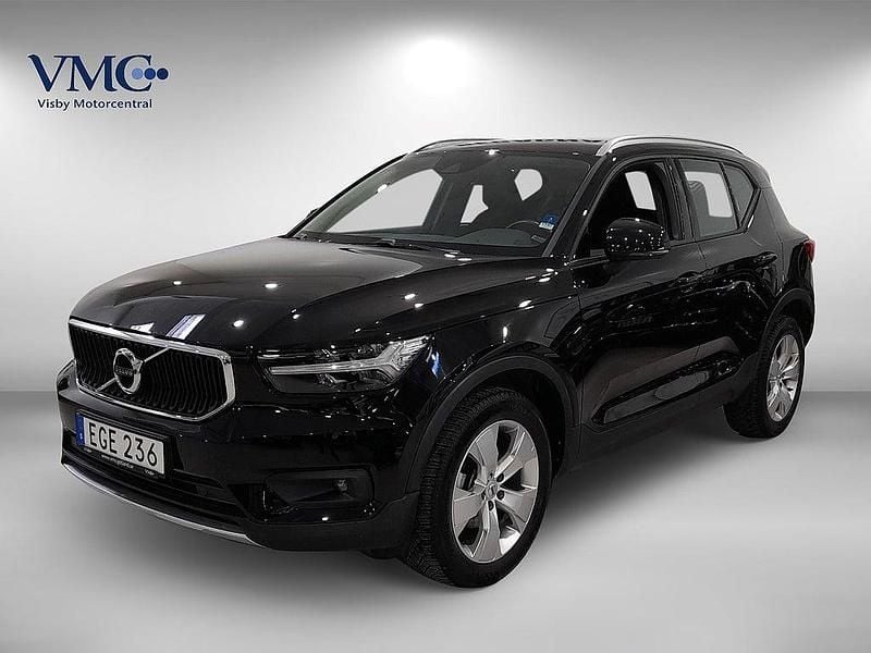 Svart Begagnad 2018 Volvo XC40 Momentum SUV | 249 000 kr (Marknadspris) - Bild 1/3
