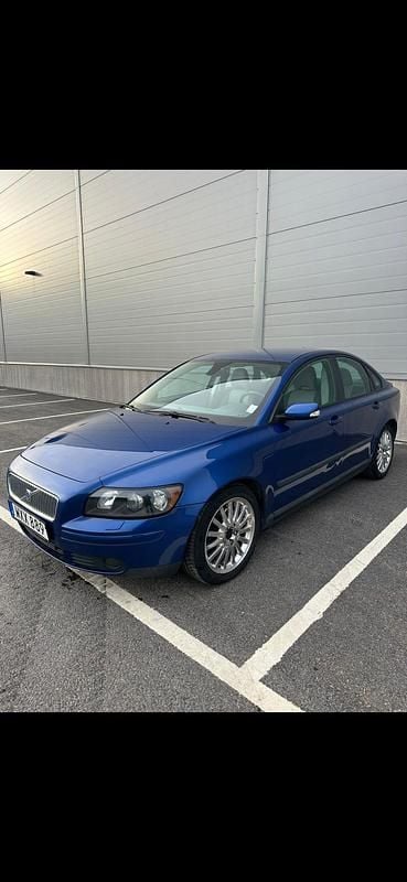 Begagnad 2007 Volvo S40 Sedan | 32 000 kr (Bra pris) - Bild 1/4