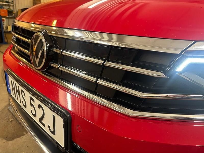 Begagnad VW Passat Active 218 HK (160 kW) 2020 Röd Kombi