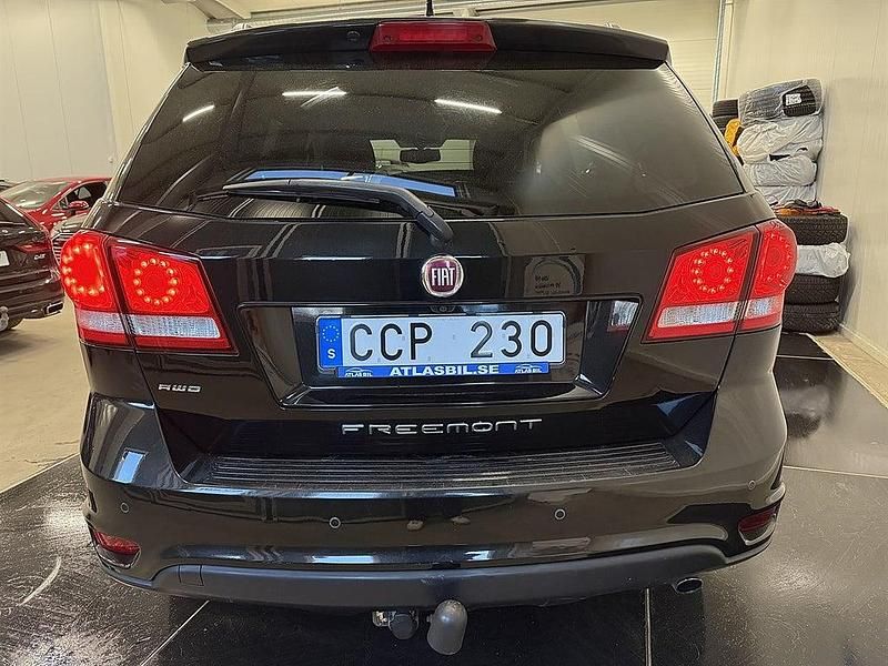 Begagnad Fiat Freemont 170 HK (125 kW) 2013 Svart SUV