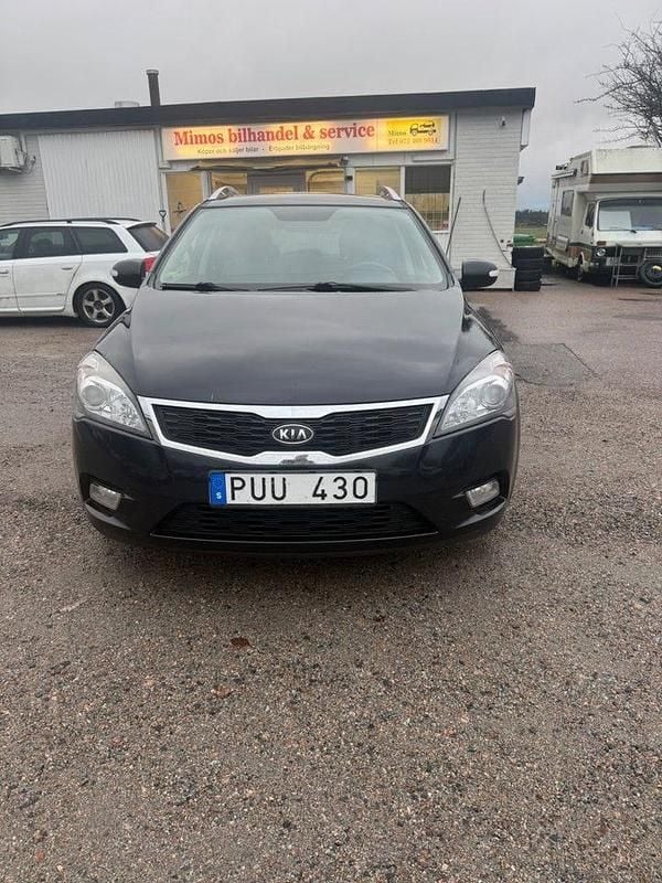 Svart Begagnad 2011 Kia Ceed Sportswagon Kombi | 25 000 kr (Marknadspris) - Bild 1/4