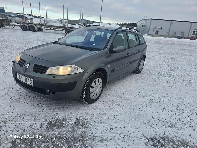 Begagnad Renault Mégane II 113 HK (83 kW) 2004