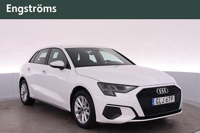Vit (ibisvit) Begagnad 2022 Audi A3 Proline Halvkombi | 249 000 kr (Marknadspris) - Bild 1/4