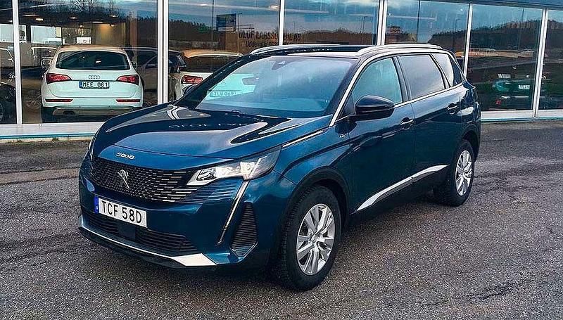 Blå (blå celebes metallic) Begagnad 2020 Peugeot 5008 GT Minibuss | 299 500 kr (Marknadspris) - Bild 1/4