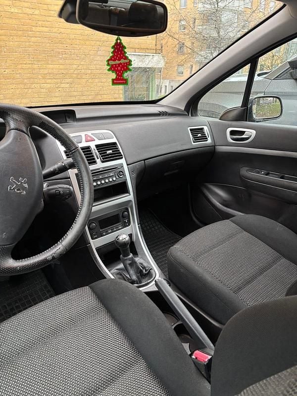 Begagnad 2007 Peugeot 307 Halvkombi | 20 000 kr (Marknadspris) - Bild 1/3