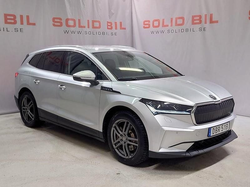Silver Begagnad 2023 Skoda Enyaq iV SUV | 368 800 kr (Marknadspris) - Bild 1/4