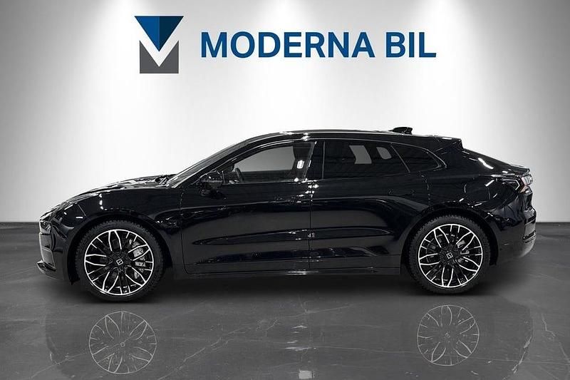 Begagnad Zeekr 001 400 kW (544 HK) 2024 Svart Halvkombi