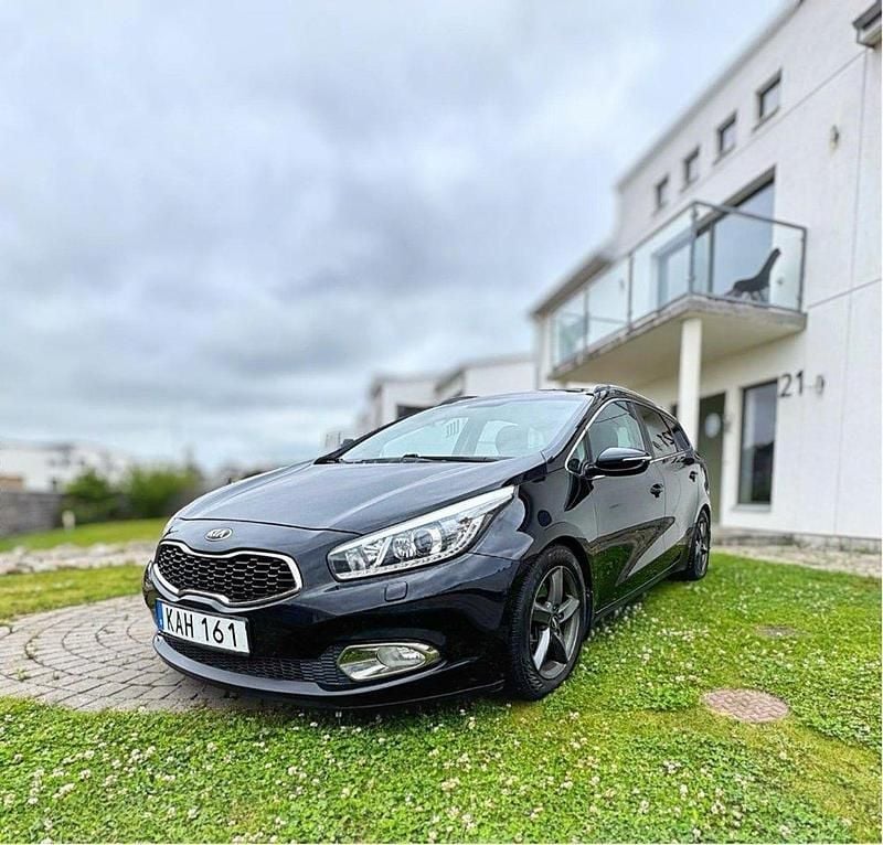Svart Begagnad 2014 Kia Ceed Sportswagon 3 Kombi | 68 000 kr (Bra pris) - Bild 1/4