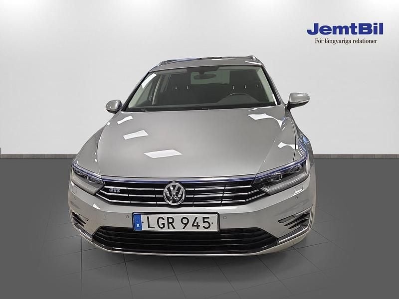 Begagnad VW Passat GTE 2016 Silver Kombi