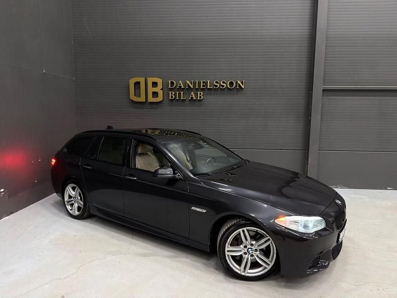 Grå Begagnad 2011 BMW 530 M Sport Kombi | 119 800 kr (Marknadspris) - Bild 1/4