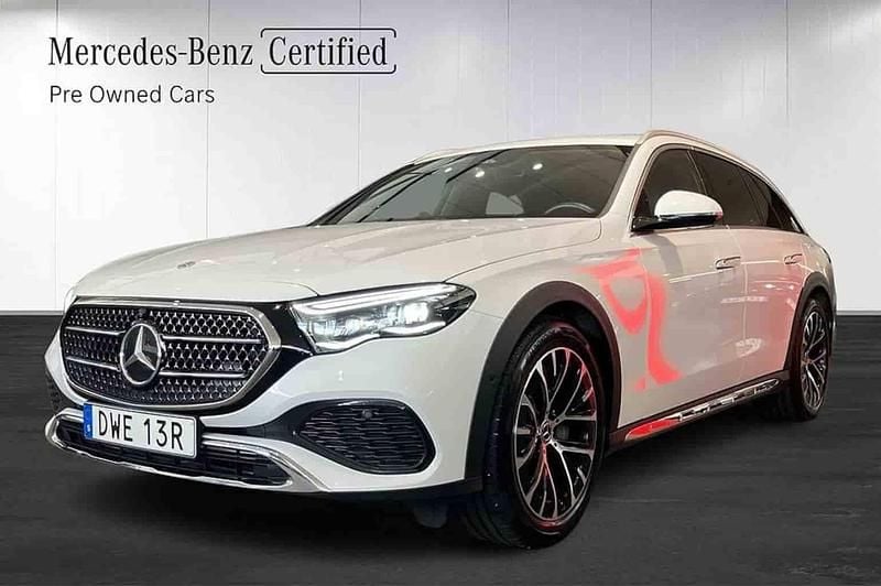 Vit Begagnad 2025 Mercedes E300 | 772 400 kr - Bild 1/1
