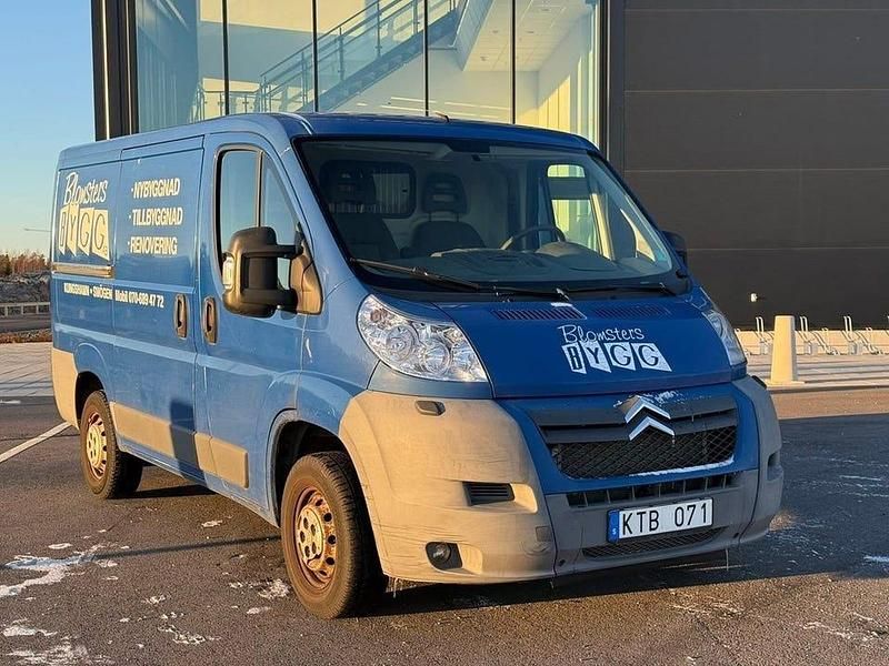 Begagnad Citroën Jumper 101 HK (74 kW) 2010 Blå Minibuss