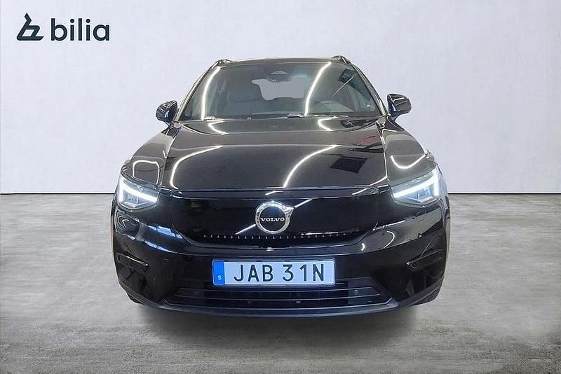Begagnad Volvo XC40 Core 185 kW (252 HK) 2022 Svart SUV