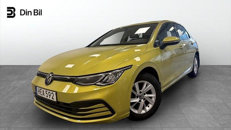 Lime yellow metallic Begagnad 2020 VW Golf VII Halvkombi | 239 900 kr (Marknadspris) - Bild 1/4