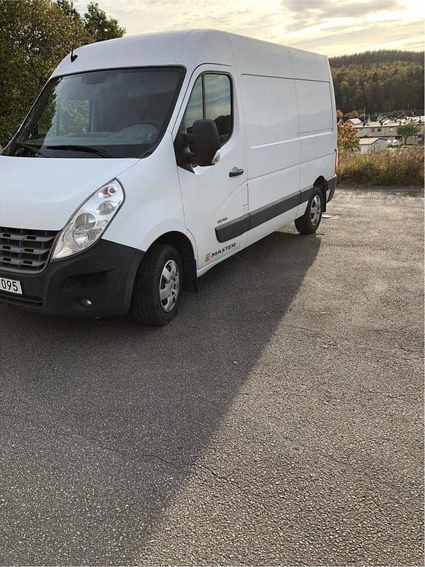 Vit Begagnad 2015 Renault Master Van | 99 000 kr (Superpris) - Bild 1/4