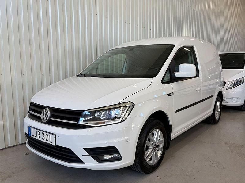 Vit Begagnad 2020 VW Caddy Minibuss | 189 000 kr (Superpris) - Bild 1/4