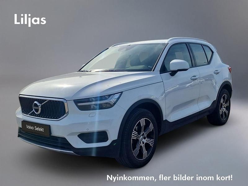 Vit Begagnad 2020 Volvo XC40 Momentum SUV | 249 000 kr (Dyr) - Bild 1/3
