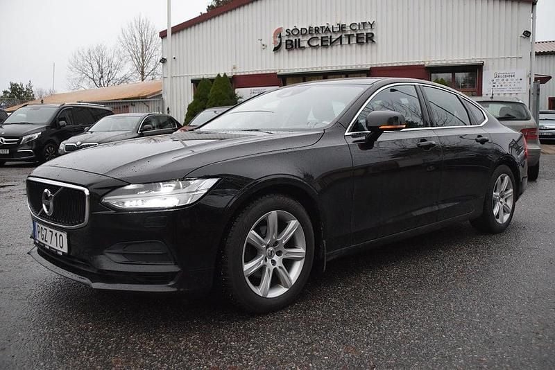 Svart Begagnad 2017 Volvo S90 Kinetic Sedan | 189 900 kr (Marknadspris) - Bild 1/4