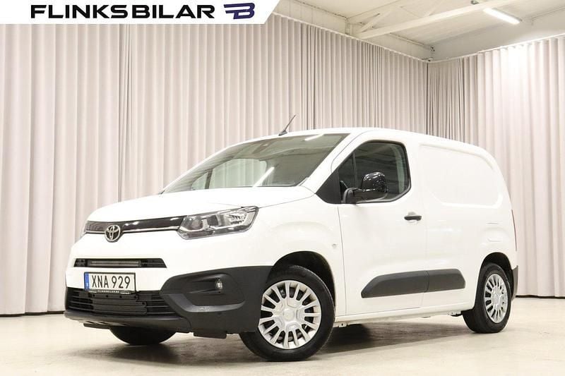 Vit Begagnad 2022 Toyota Proace Van | 179 700 kr (Superpris) - Bild 1/4