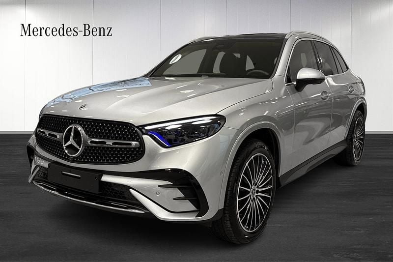 Ny 2026 Mercedes GLC300e Advanced SUV | 786 100 kr (Marknadspris) - Bild 1/4