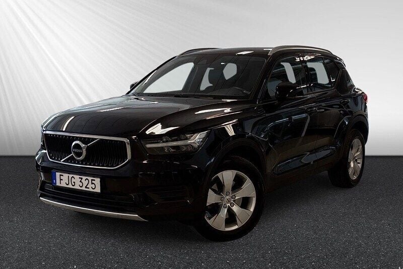 Svart Begagnad 2018 Volvo XC40 Momentum SUV | 224 400 kr - Bild 1/4