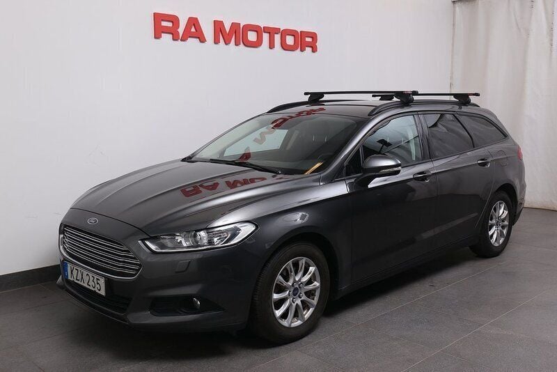 Grå (grå metallic ) Begagnad 2017 Ford Mondeo Trend Kombi | 129 900 kr (Marknadspris) - Bild 1/3