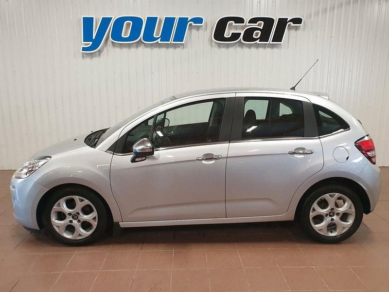 Silver (silvermetallic) Begagnad 2014 Citroën C3 Halvkombi | 68 000 kr (Lite dyr) - Bild 1/4