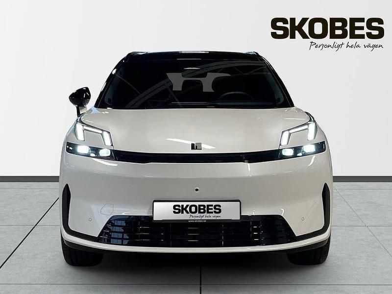 Ny Lynk & Co 08 354 HK (260 kW) 2025 Vit SUV