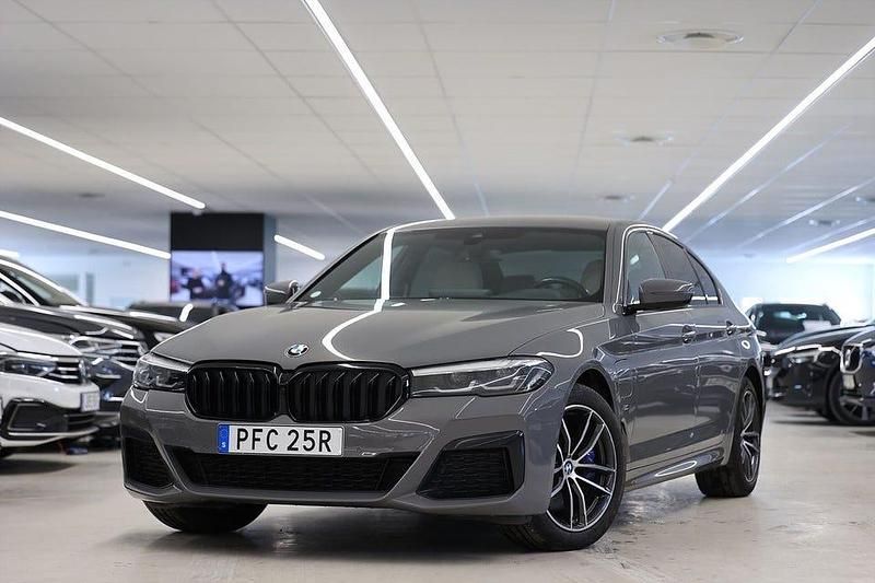 Begagnad BMW 530 M Sport 292 HK (214 kW) 2021 Vit Kombi