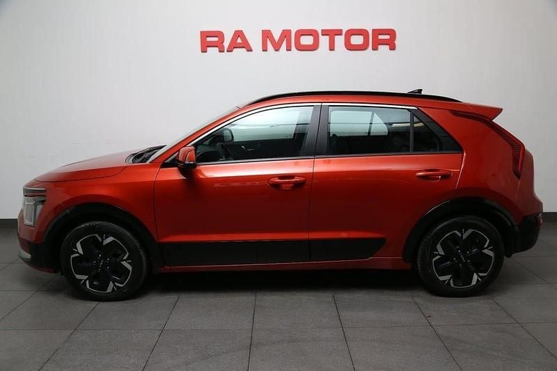 Begagnad Kia e-Niro 150 kW (204 HK) 2023 Orange SUV