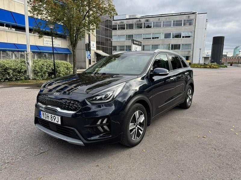 Blå Begagnad 2020 Kia Niro 2 SUV | 199 900 kr (Marknadspris) - Bild 1/4